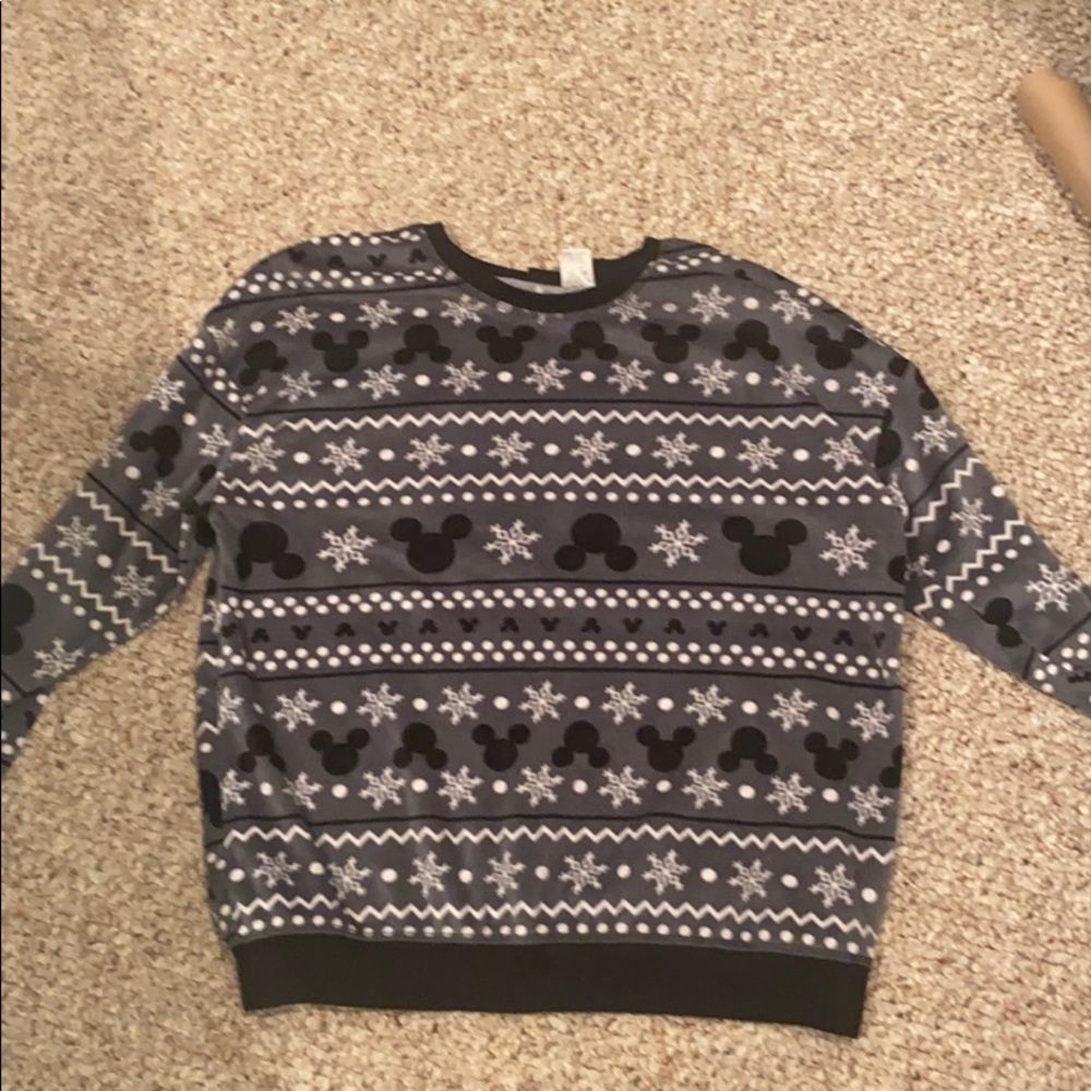 mickey pj top (bottoms lost)